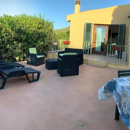 Ferienhaus Vista Mozzafiato Ad Isola Rossa (Sassari)